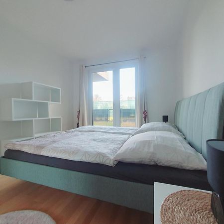Near Lake One Bedroom Cute Apartment فيينا المظهر الخارجي الصورة