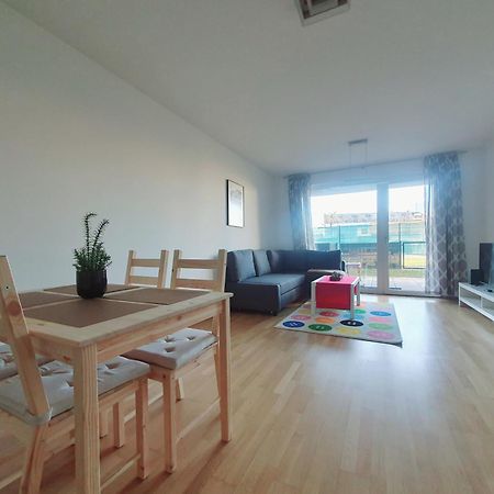 Near Lake One Bedroom Cute Apartment فيينا المظهر الخارجي الصورة